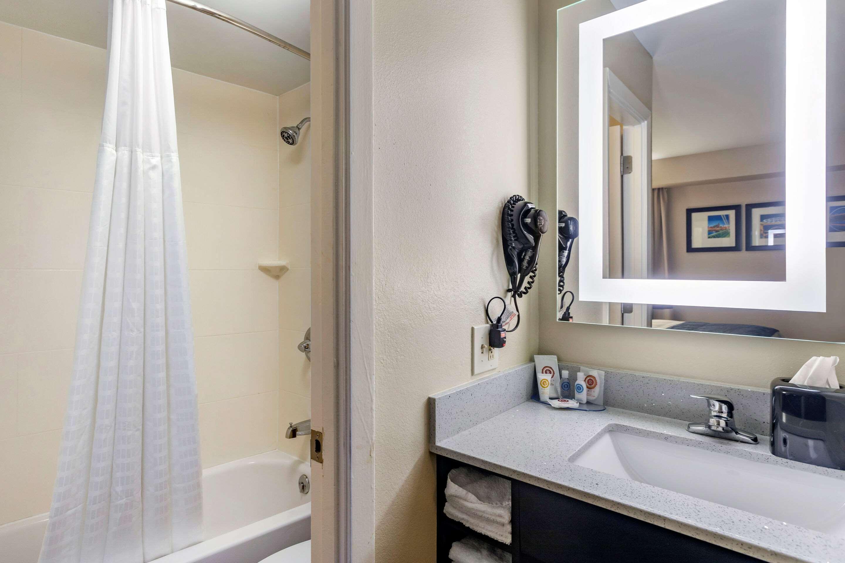 Comfort Inn Nashville - Opryland Area Экстерьер фото